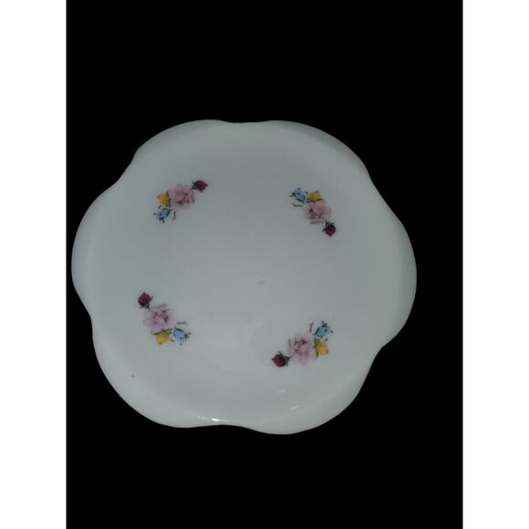 MINIATURE MOTHER TEA CUP AND SAUCER WITH GOLD ACCENTS MINI SET JAPAN - Picture 5 of 6